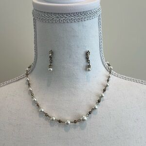 Claire’s Necklace & Earrings Set